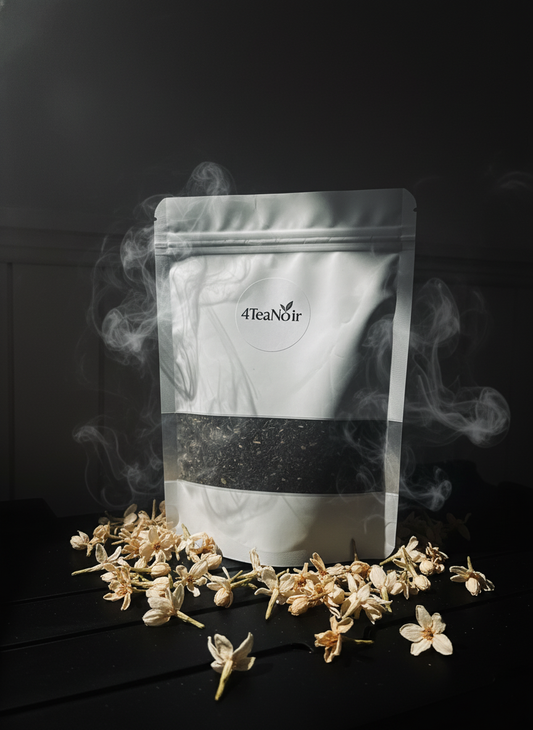 Mysterieuze 4TeaNoir met droge jasmijn bloemen